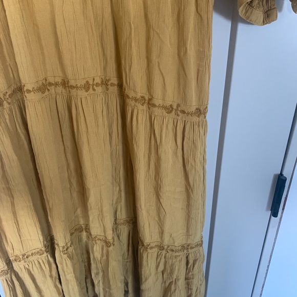 Tiered midi dress - Picture 3 of 5